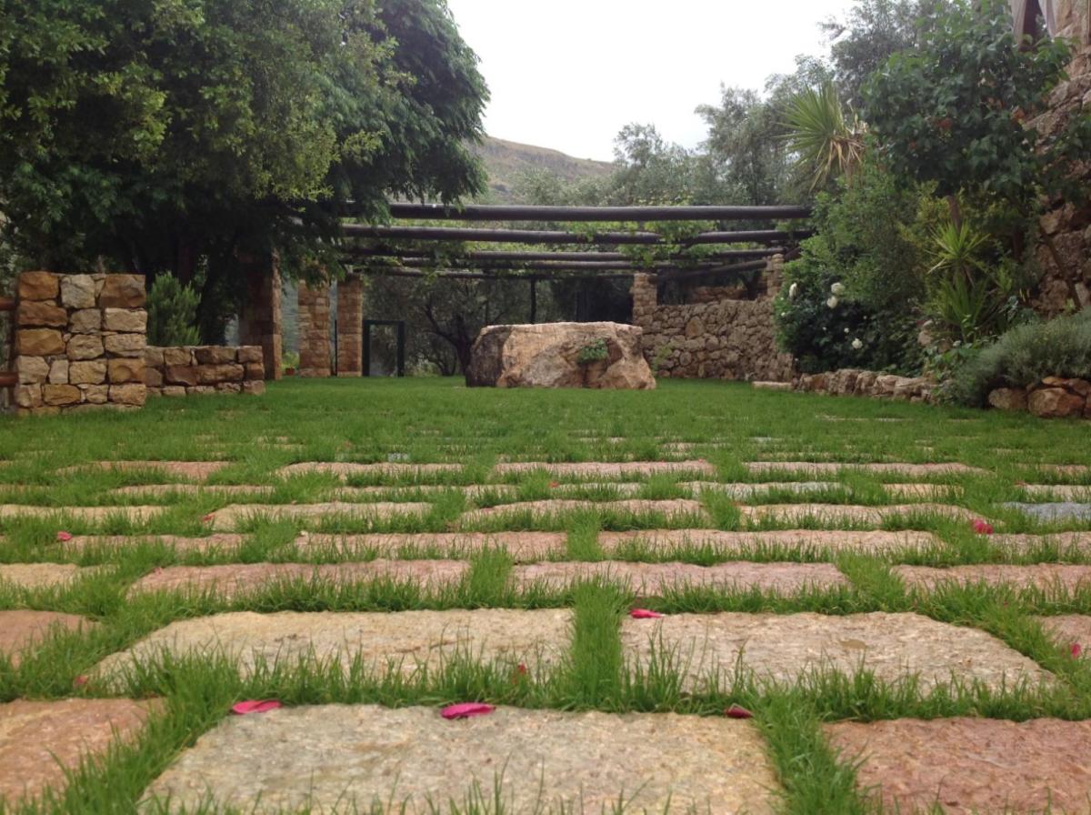 Tiles and grass Tour19